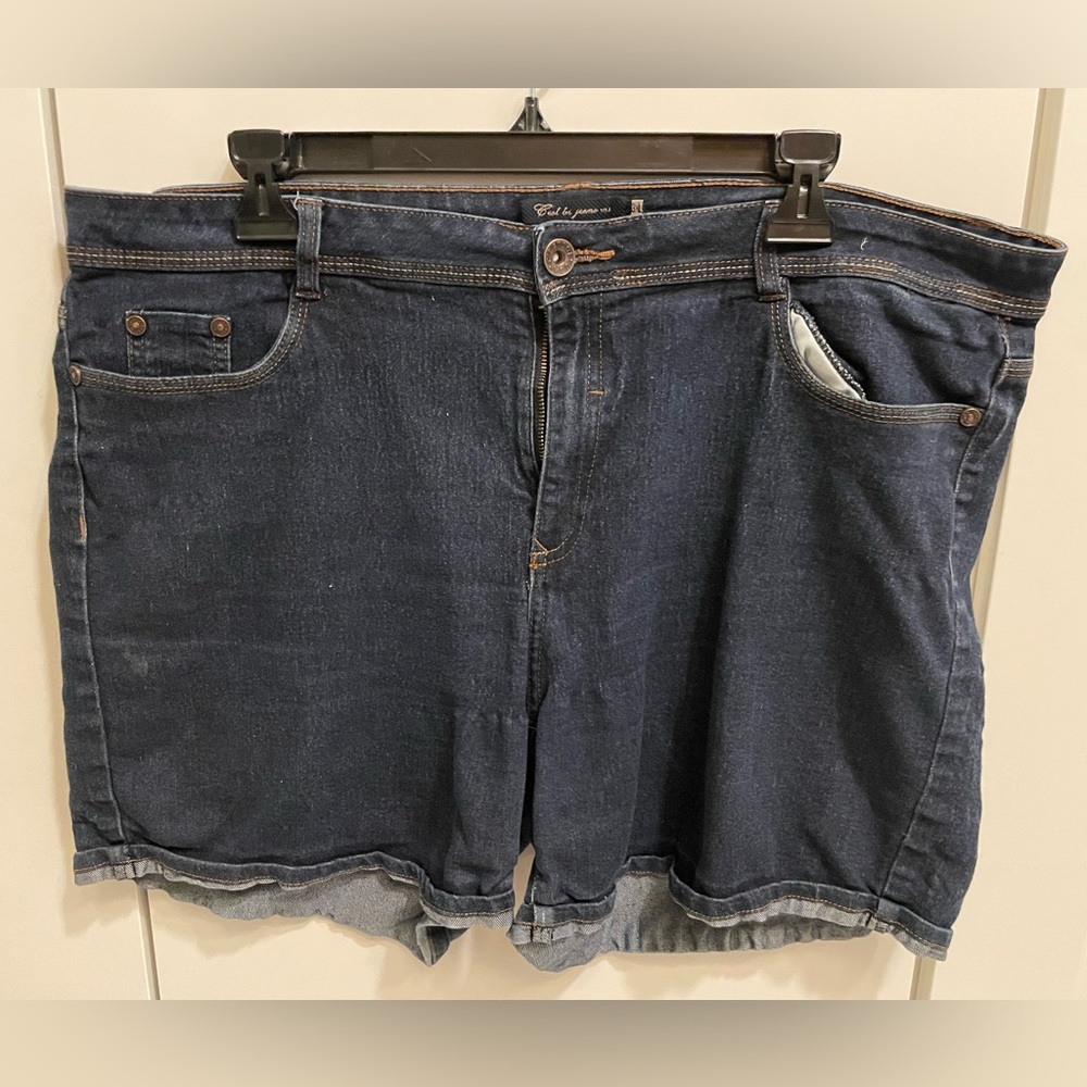 Perfect for summer!! Dark blue shorts